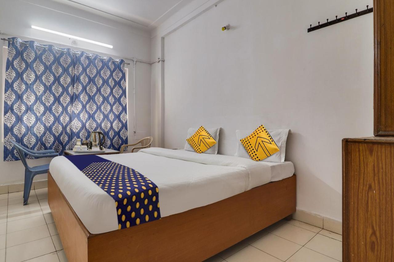 Spot On Apsara Hotel Hyderabad Exteriör bild
