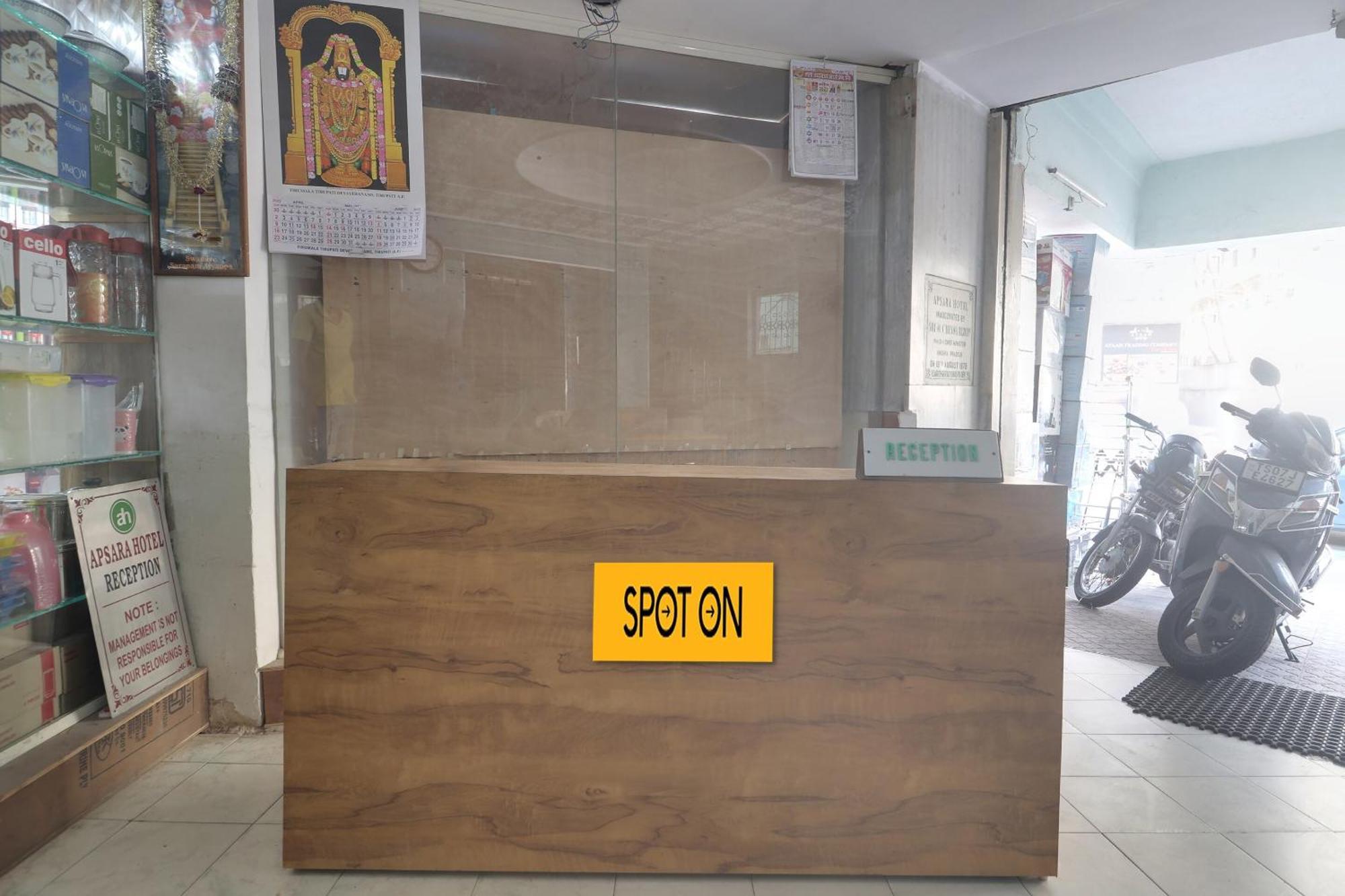 Spot On Apsara Hotel Hyderabad Exteriör bild