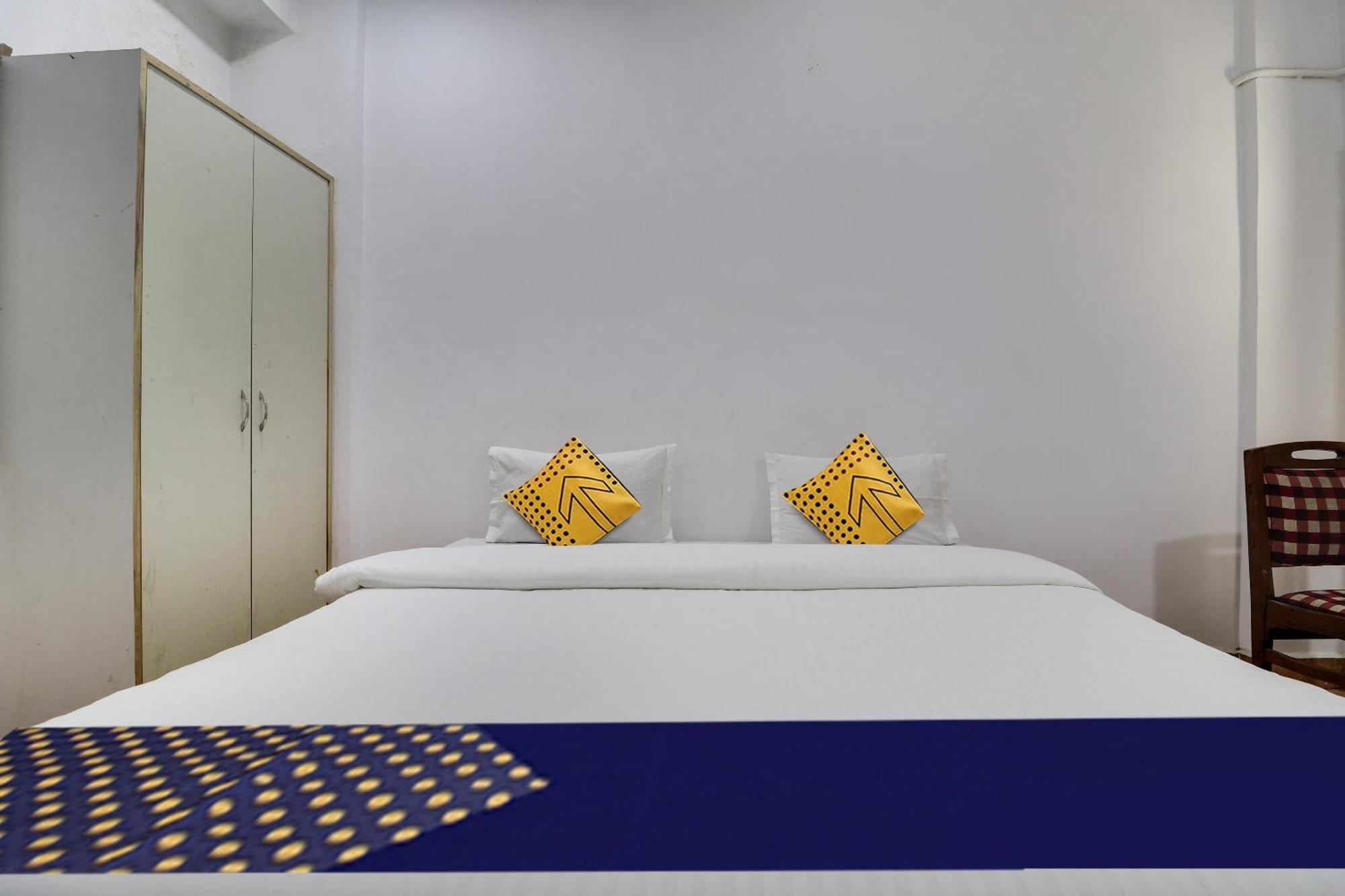 Spot On Apsara Hotel Hyderabad Exteriör bild