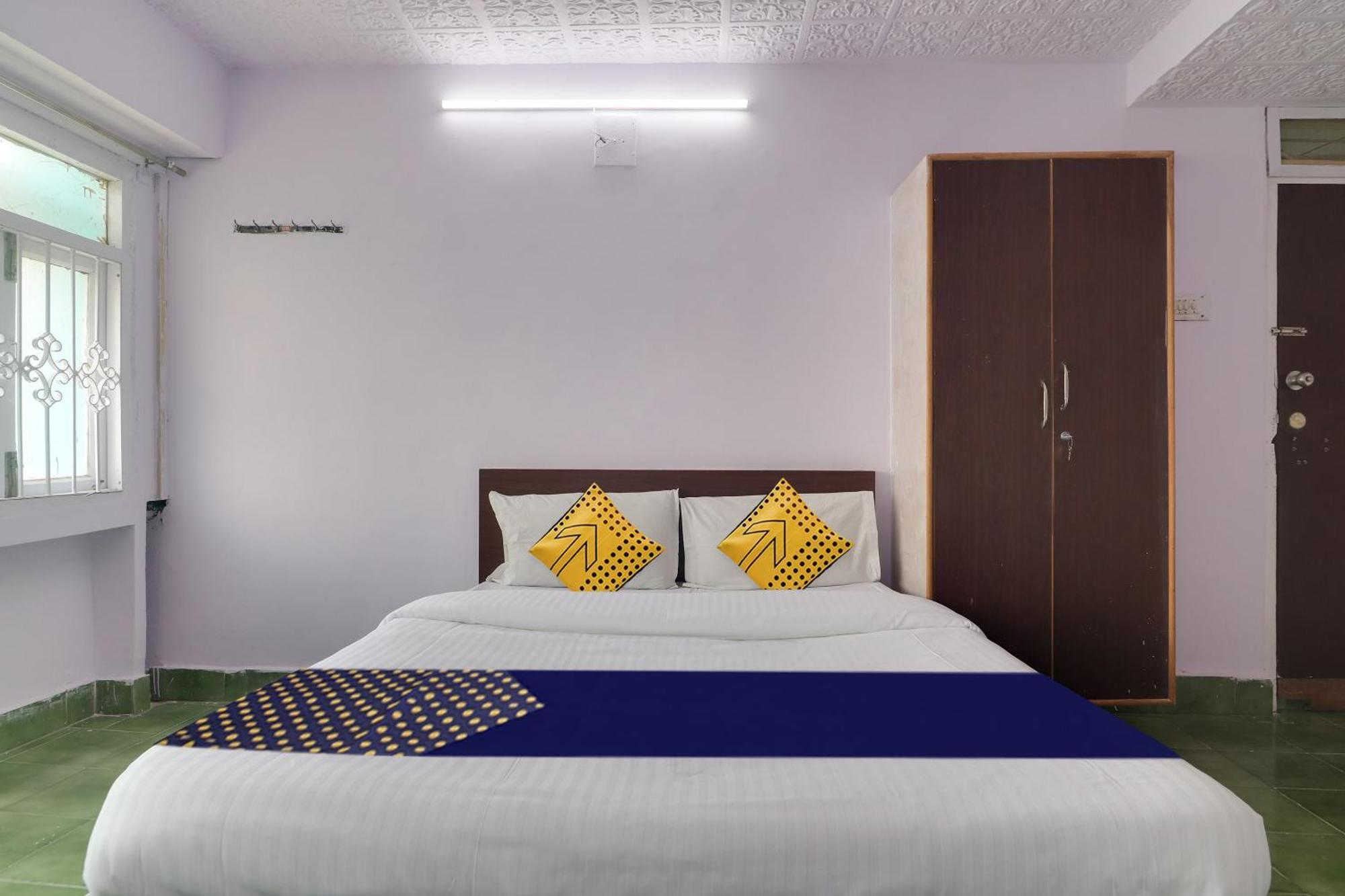 Spot On Apsara Hotel Hyderabad Exteriör bild